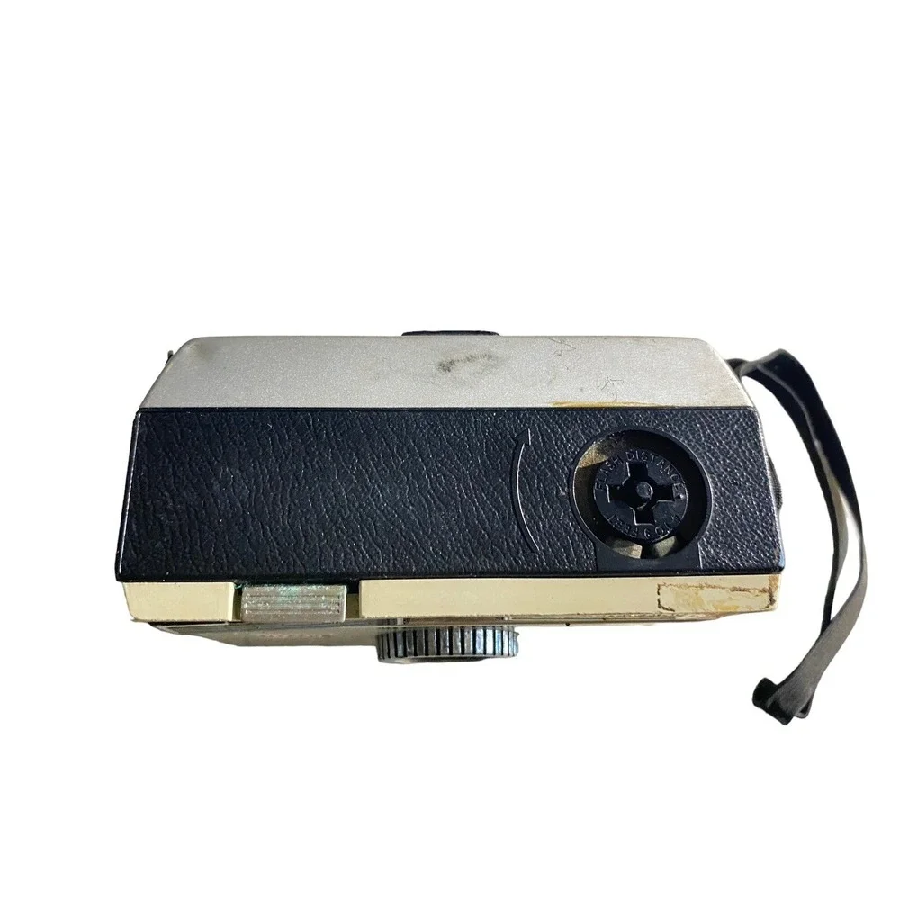 1960s Vintage Kodak Instamatic 104‎ Film Camera